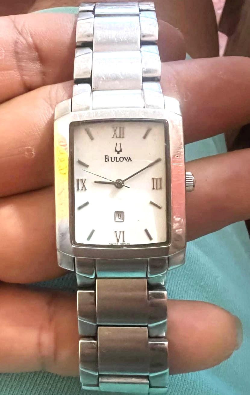 Reloj Bulova cuarzo japonés Ac/Inox fechero Usado Foto 7288796-2.jpg