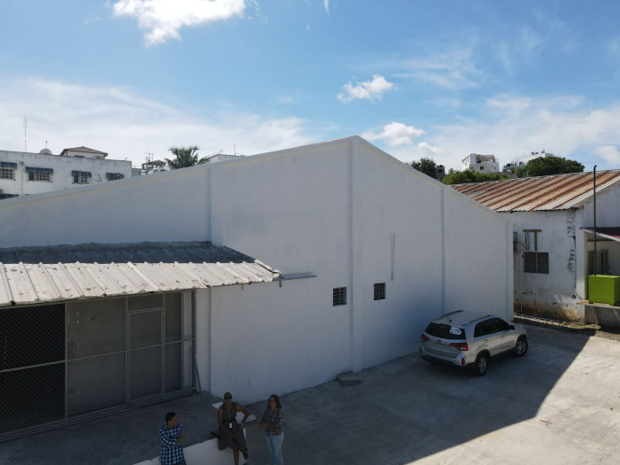 Naves industriales de 800 metros en Sector Honduras  Foto 7288908-8.jpg