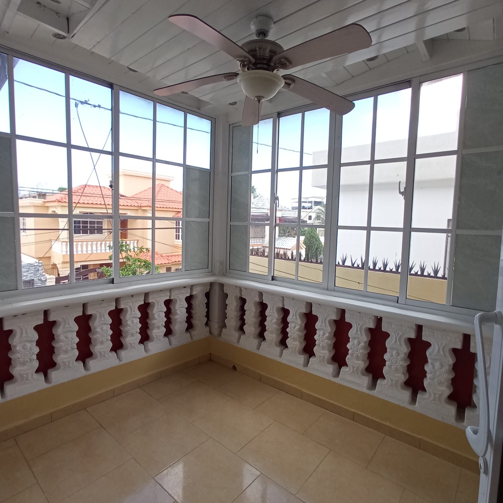 Casa en venta de 3 niveles en la Zona Oriental S.D.E. Foto 7289331-14.jpg