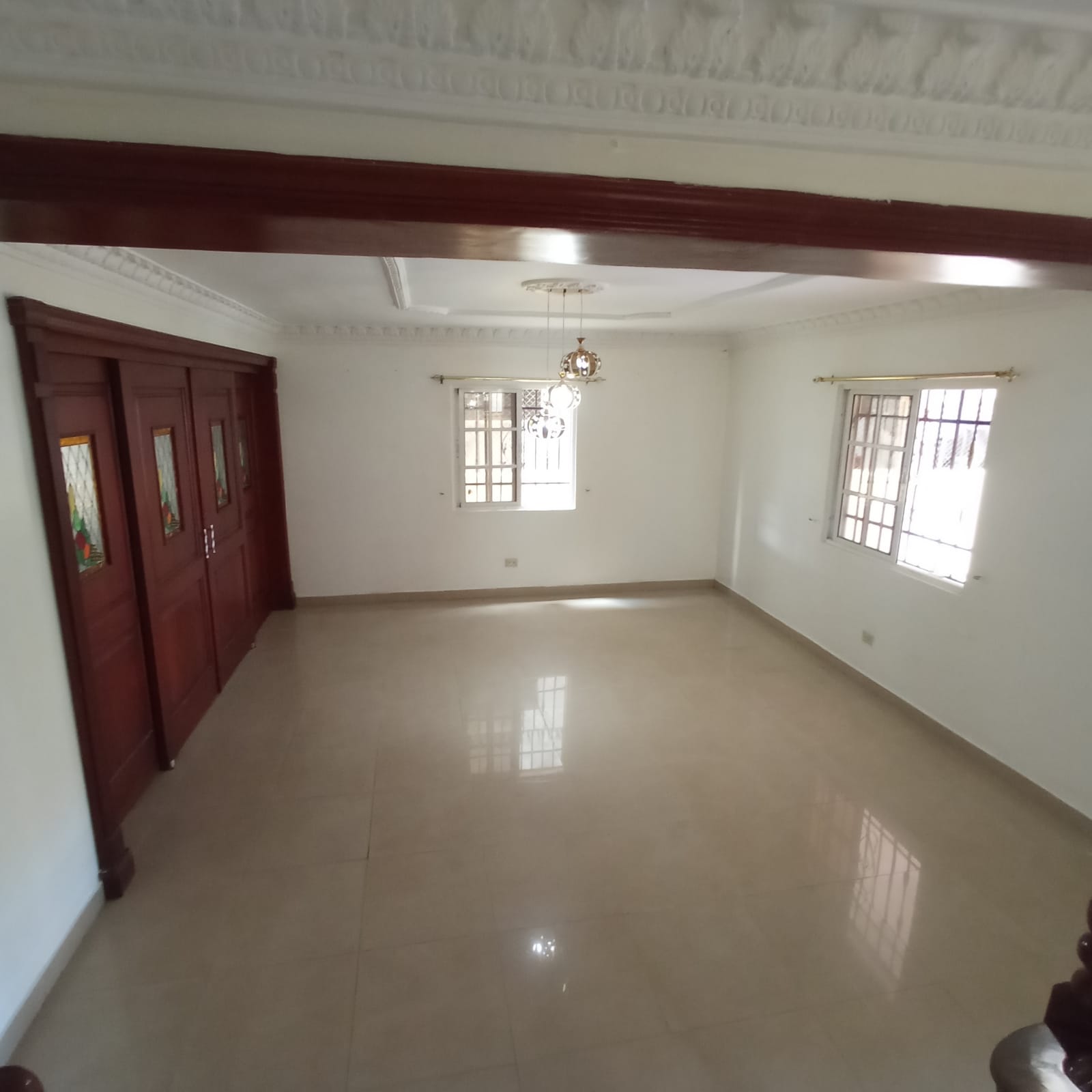 Casa en venta de 3 niveles en la Zona Oriental S.D.E. Foto 7289331-3.jpg