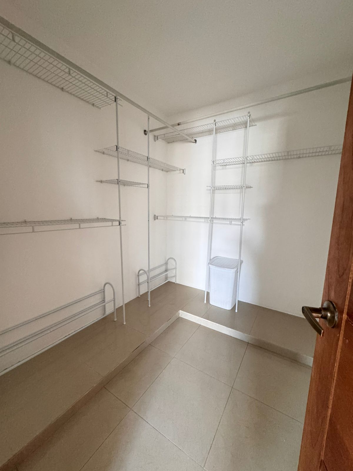 ???? Apartamento en Alquiler – Mirador Sur ????  Vive con estilo y com Foto 7289365-8.jpg