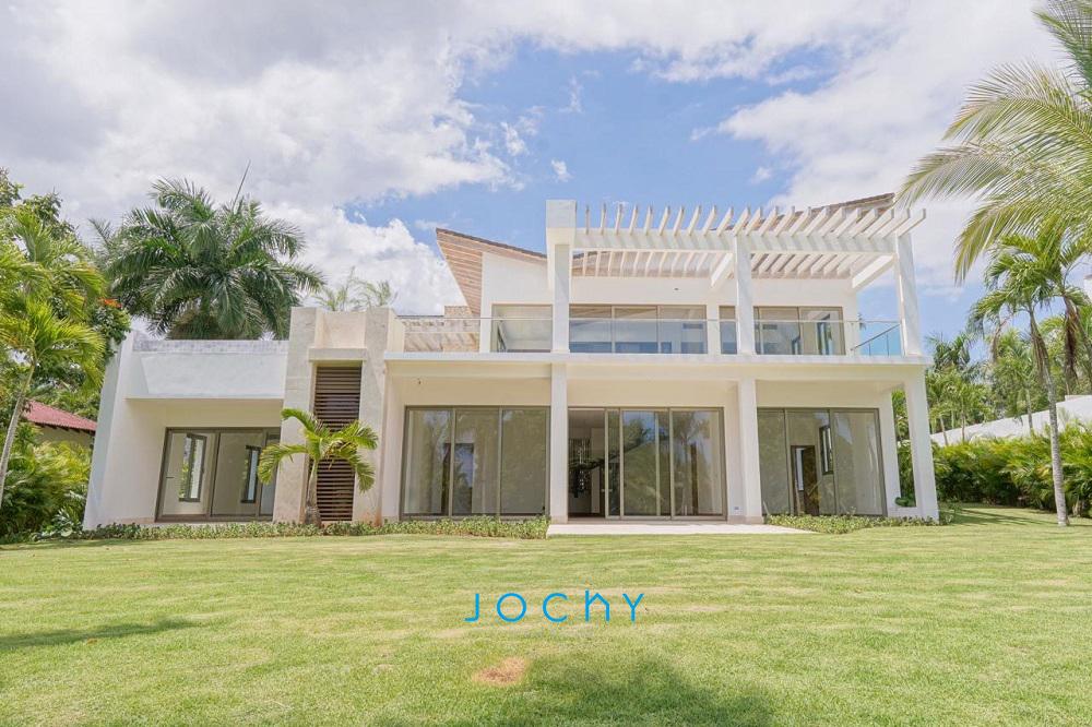 Jochy Real Estate vende villa en Casa de Campo La Romana R.D Foto 7289400-12.jpg