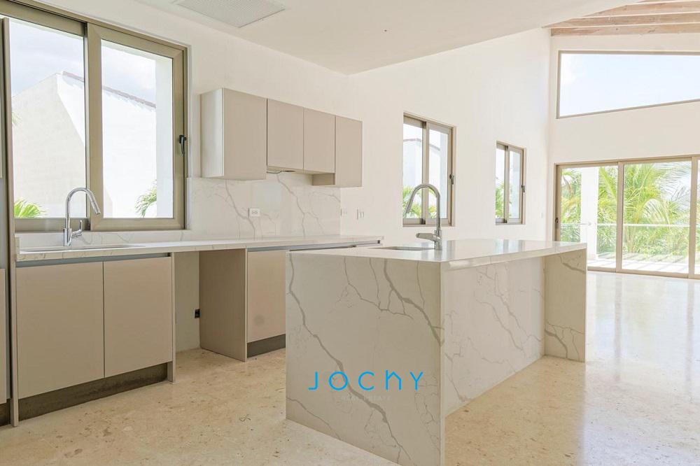 Jochy Real Estate vende villa en Casa de Campo La Romana R.D Foto 7289400-3.jpg