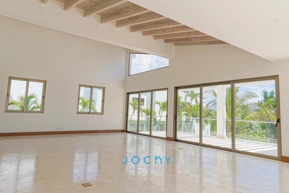 Jochy Real Estate vende villa en Casa de Campo La Romana R.D Foto 7289400-5.jpg