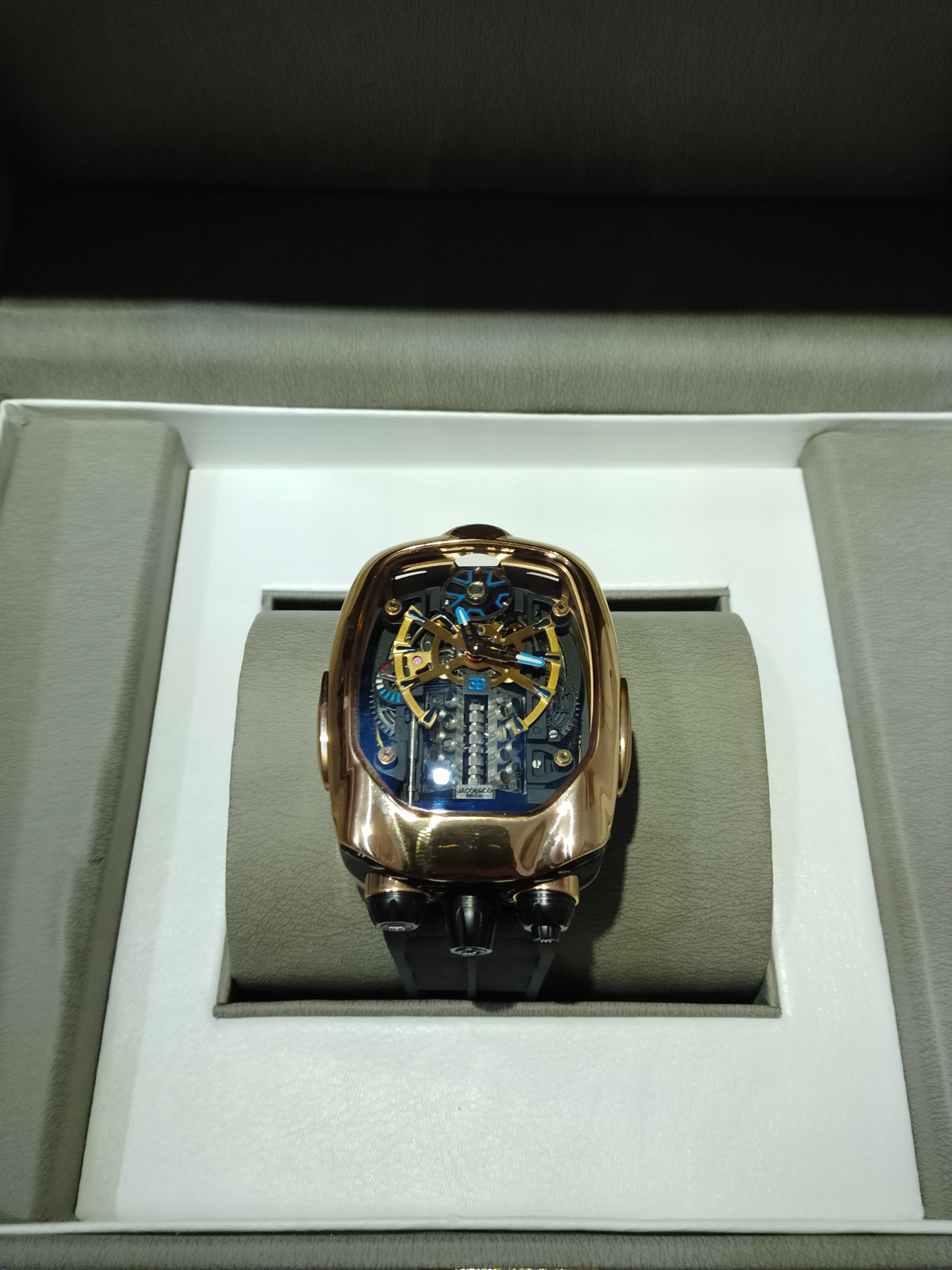 Reloj Bugatti Tourbillion  Foto 7290169-4.jpg