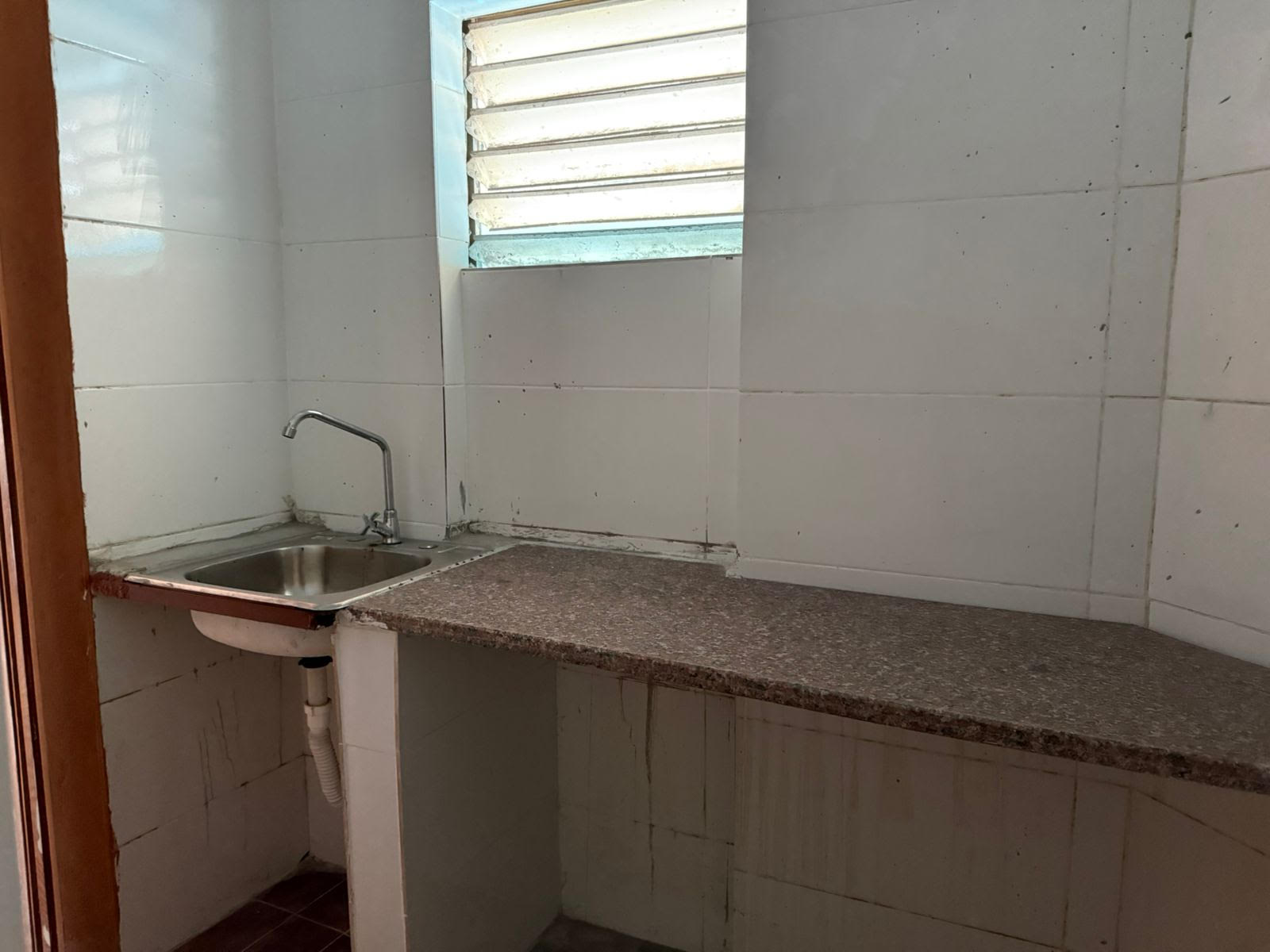 Tres Apartamentos en venta en el Barrio Chino uno de dos habitaciones  Foto 7290279-6.jpg