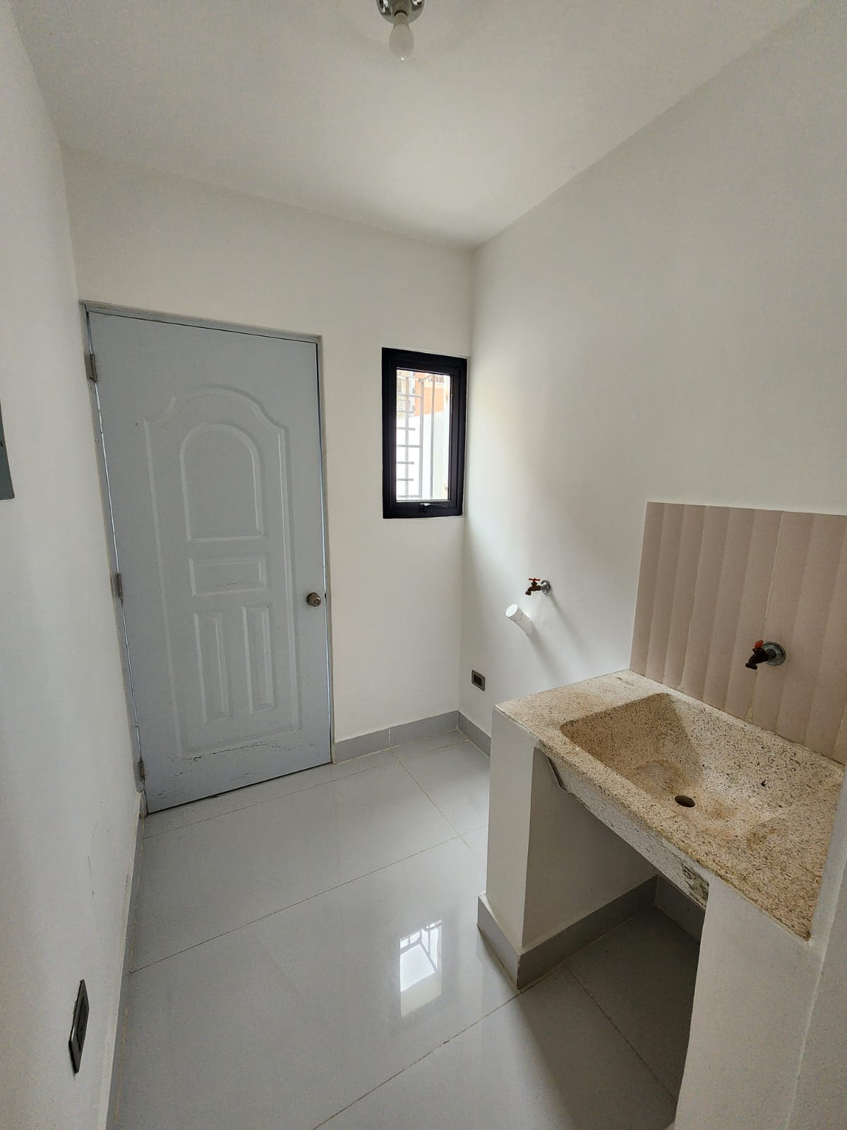 ???? Se alquila apartamento en primer nivel con patio en Las Damas – S Foto 7290308-12.jpg
