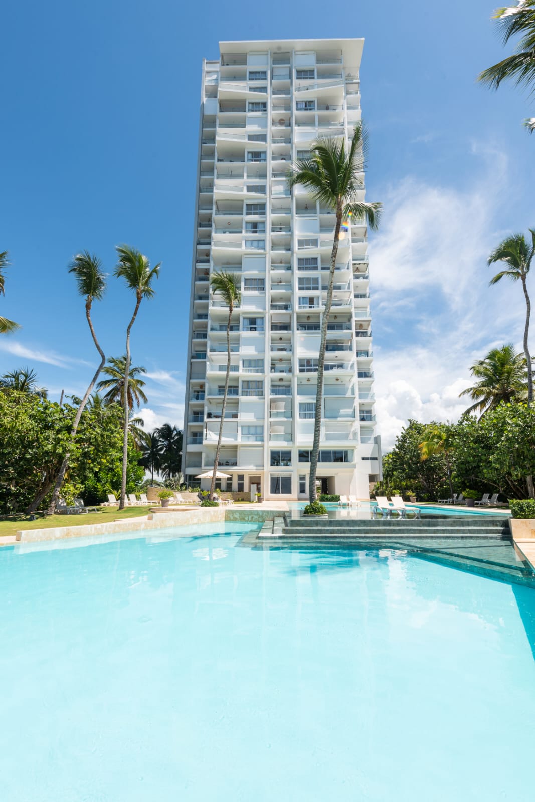 VENDO APARTAMENTO UBICADO EN JUAN DOLIO Foto 7290613-1.jpg