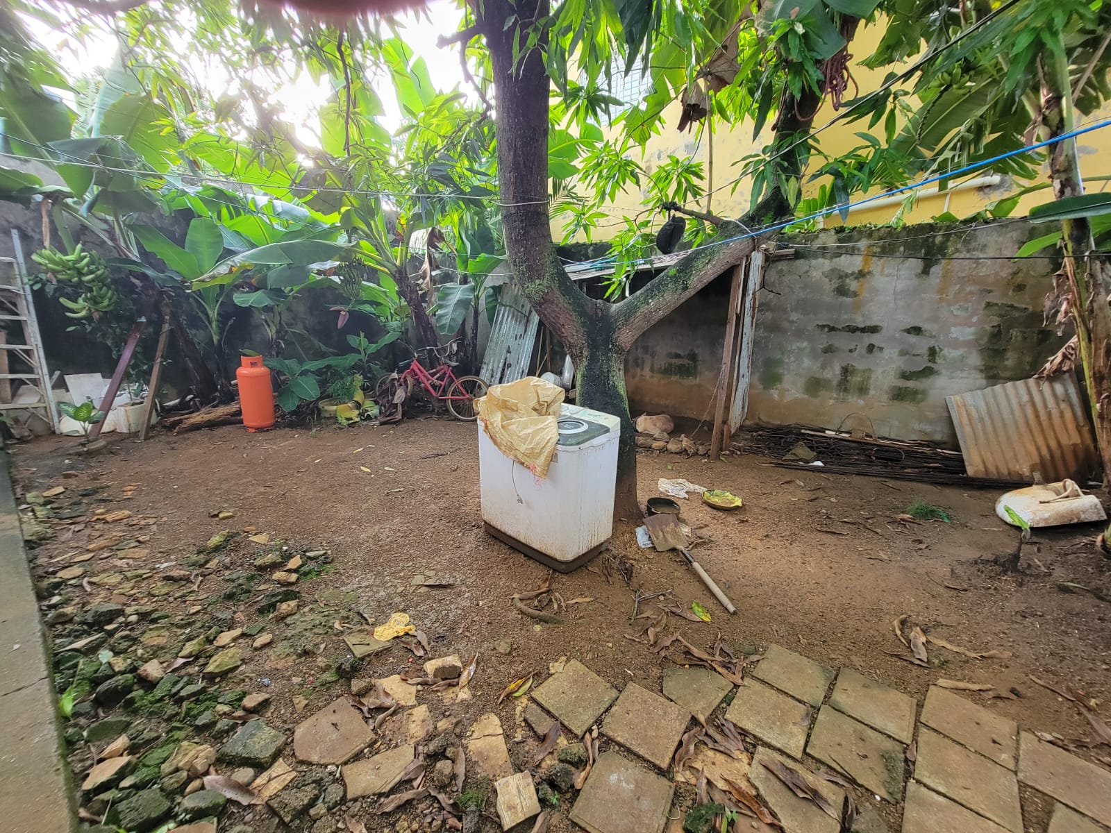 VENDO CASA EN ISSFAPOL STO. DGO. ESTE. PROXIMO A LA CHARLES DE GAULLE. Foto 7290825-11.jpg