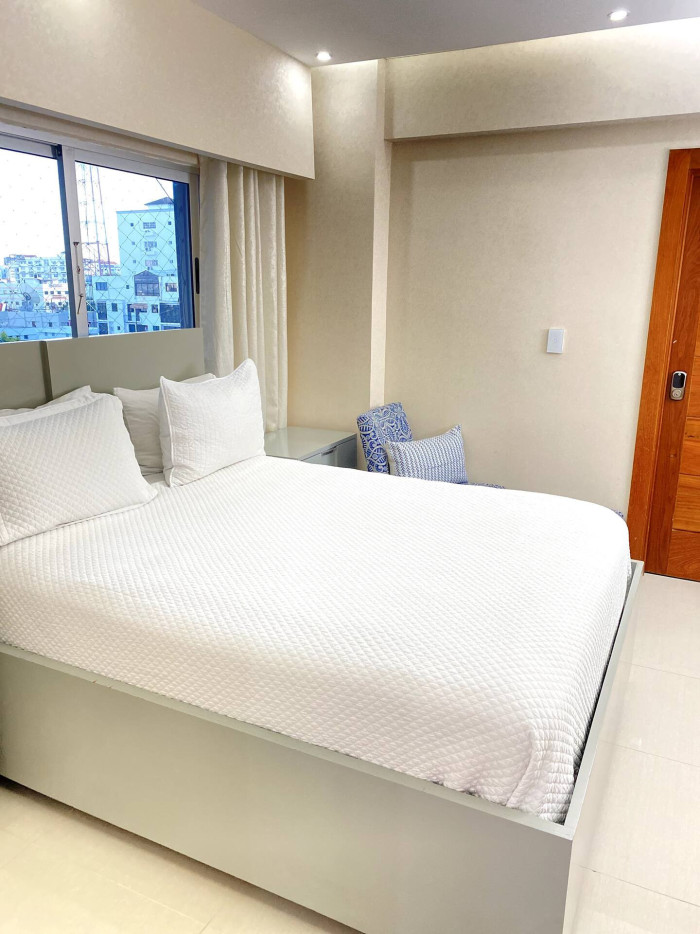 Apartamento Amueblado en Alquiler – Evaristo Morales Foto 7291009-4.jpg