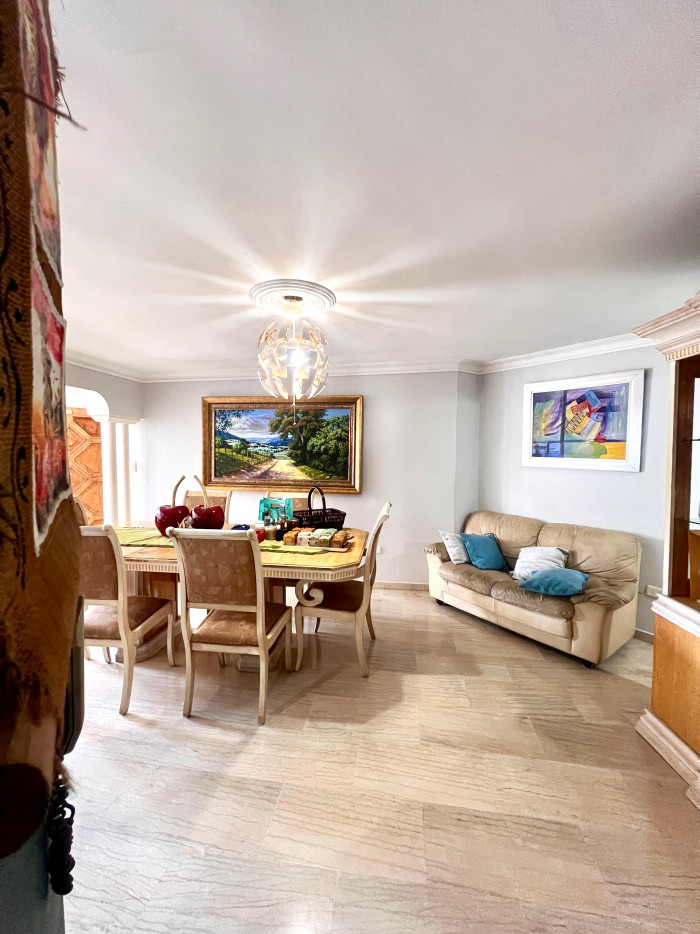 Apartamento en Venta – Primer Nivel Clásico Remodelado – La Castellana Foto 7291311-14.jpg