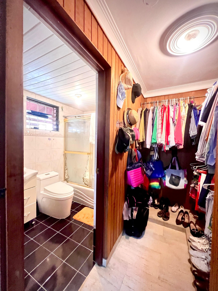 Apartamento en Venta – Primer Nivel Clásico Remodelado – La Castellana Foto 7291311-3.jpg