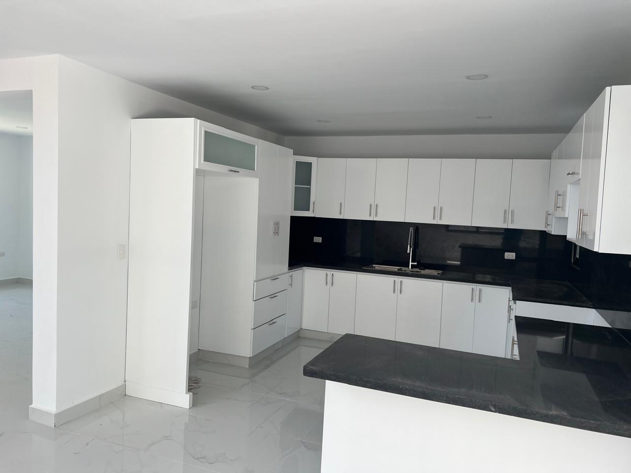Vendo hermosa villa en Playa Nueva Romana  Foto 7291607-8.jpg