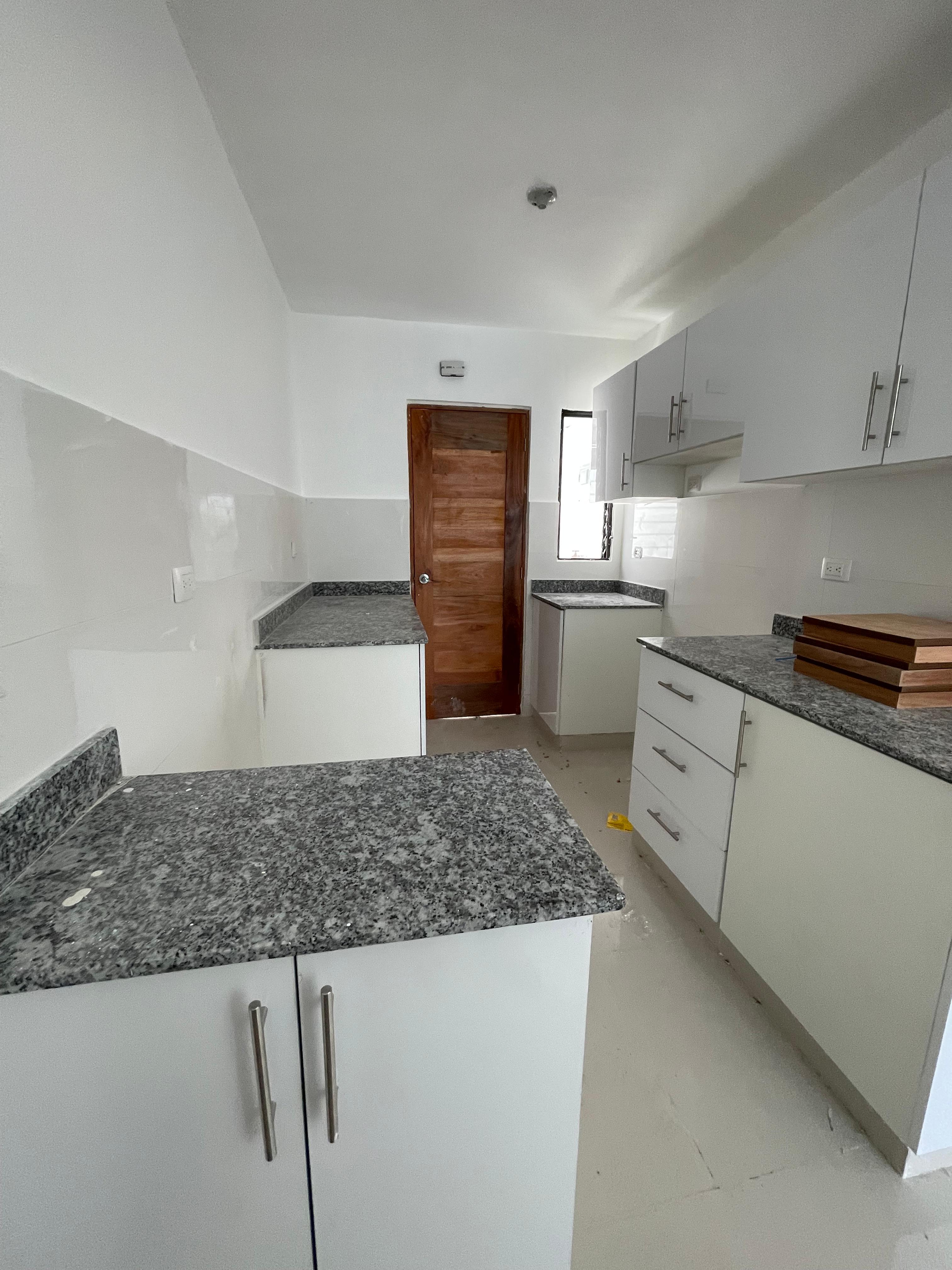Apartamento de 3 Habitaciones en Venta en el Ensanche Isabelita.  Foto 7291686-2.jpg