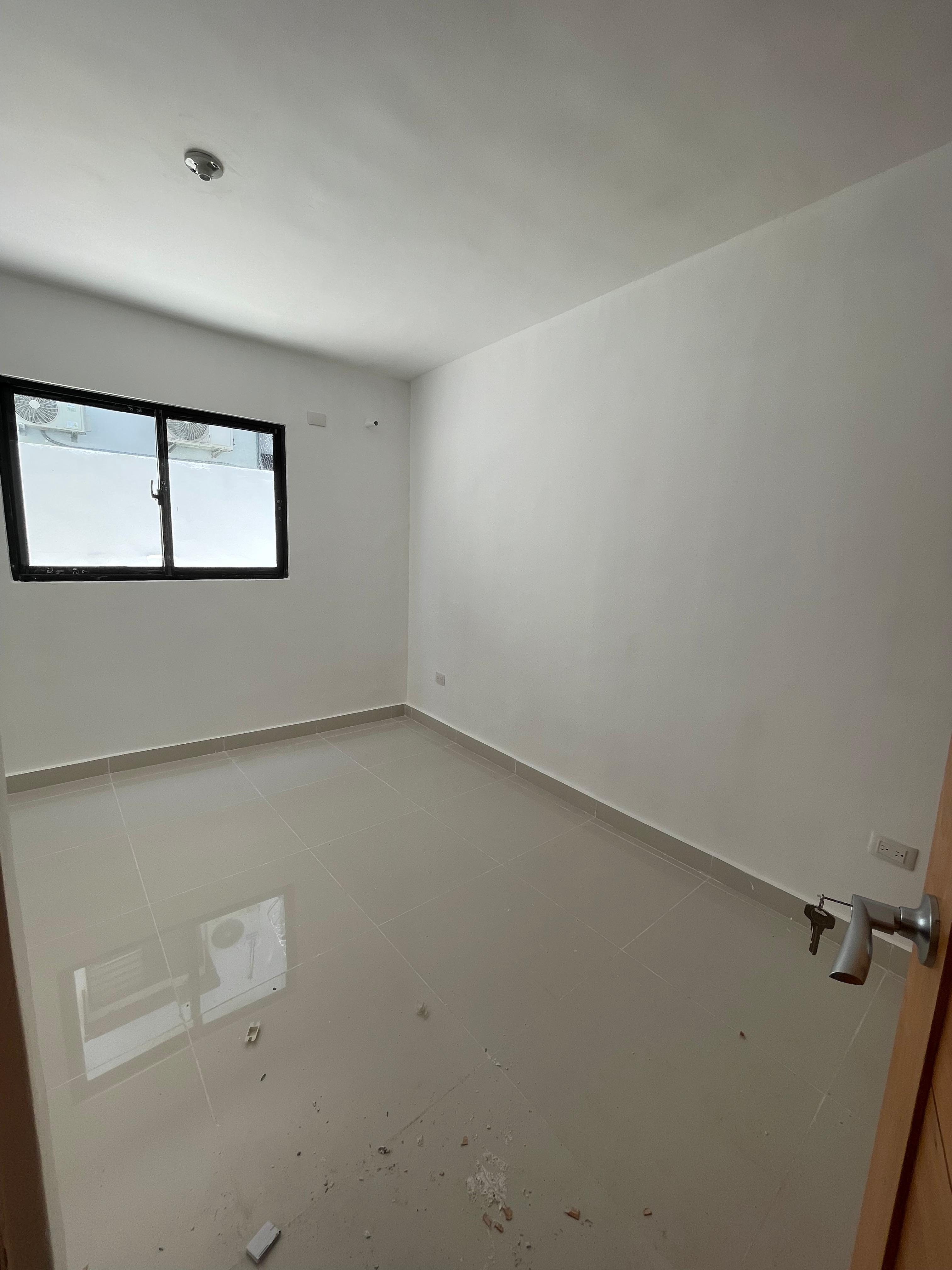 Apartamento de 3 Habitaciones en Venta en el Ensanche Isabelita.  Foto 7291686-5.jpg