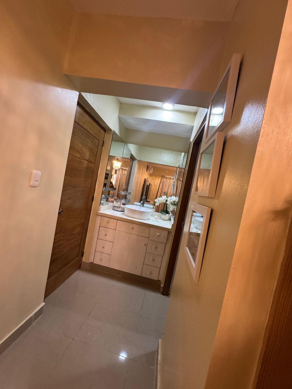 Se vende hermoso apartamento en 2do piso con piscina Foto 7291807-9.jpg