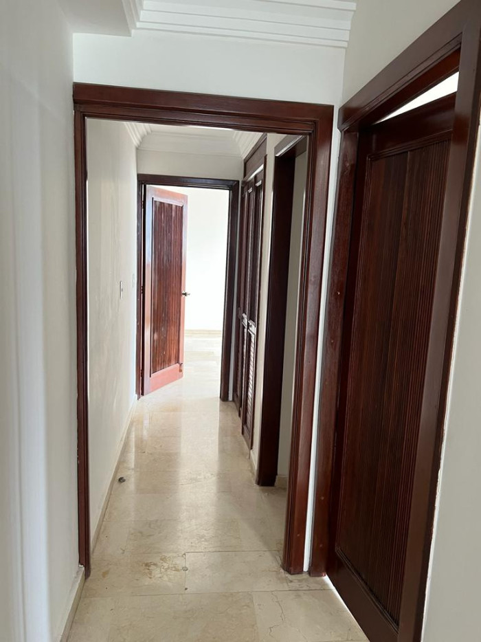 Alquiler espacioso Apartamento en Piantini Foto 7292152-2.jpg