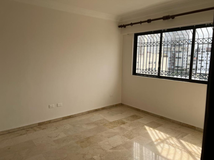 Alquiler espacioso Apartamento en Piantini Foto 7292152-7.jpg