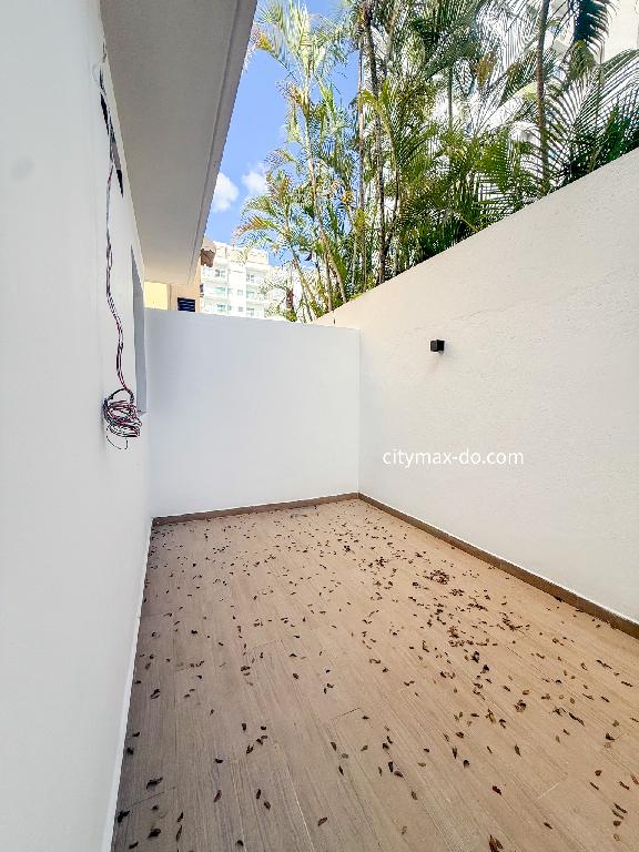 Disponible Local Comercial 2do nivel  en Alquiler en la Julia Distrito Foto 7292426-1.jpg