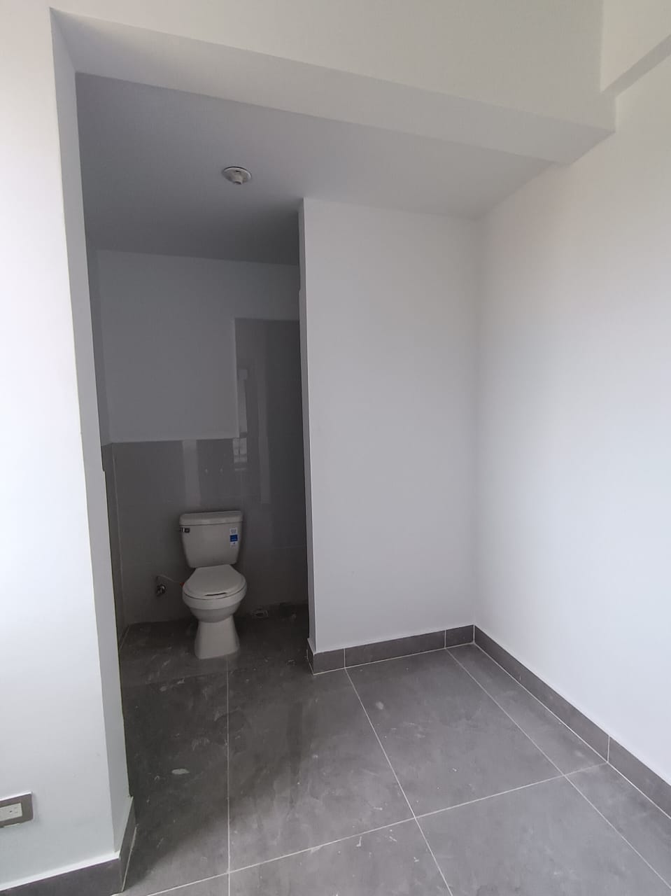 APARTAMENO LISTO EN ARROYO HONDO EXCELENTE UBICACION PROXIMO A G Foto 7292860-5.jpg