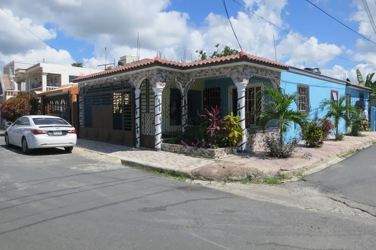 Vendo casa en el Almirante Residencial Buena Aventura segunda Santo Do Foto 7292885-1.jpg