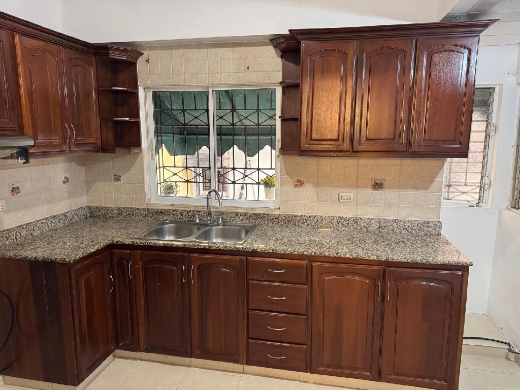 ALQUILO APARTAMENTO EN EVARISTO MORALES. 3 Hab. 2.5 Baños. Foto 7293012-9.jpg