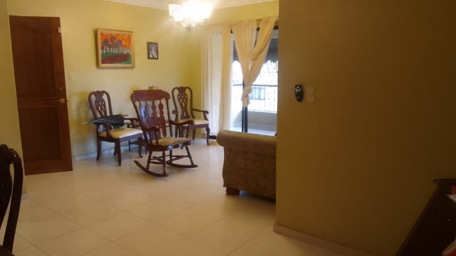 Se Vende Apartamento Con Terraza De 3 Habitaciones Amplio En El Millon Foto 7293018-1.jpg