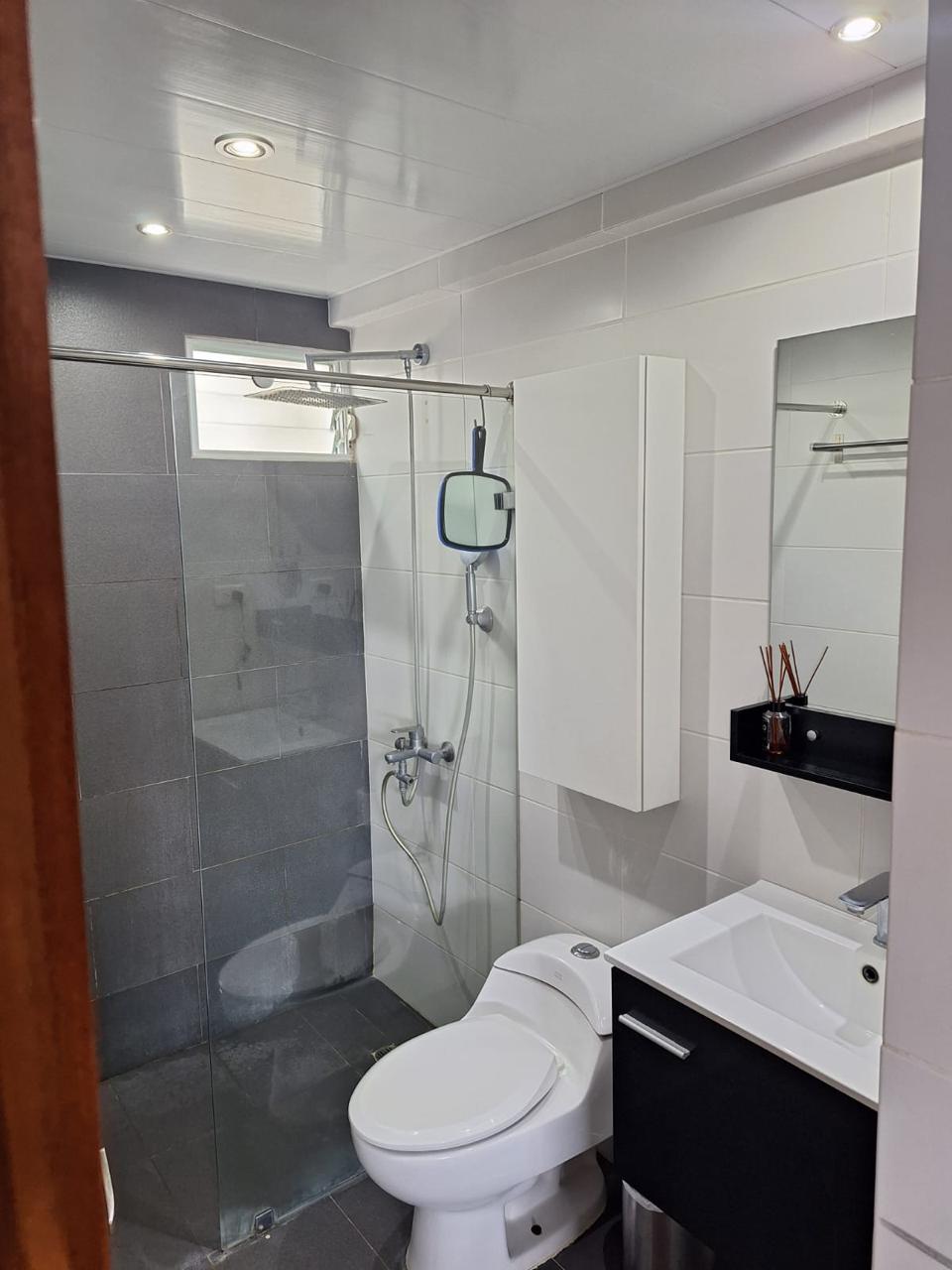 Apartamento 3 habitaciones 2 parqueos con ascensor Mirador Sur Foto 7293130-6.jpg