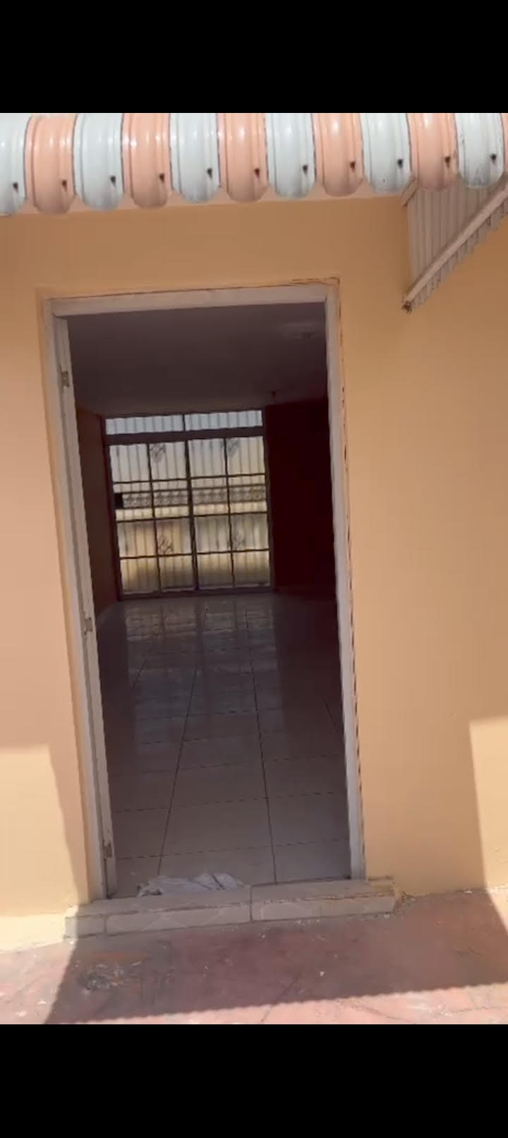 Apartamento Cerca del Barrio Chino de 4 habitaciones tiene terraza Foto 7293408-10.jpg