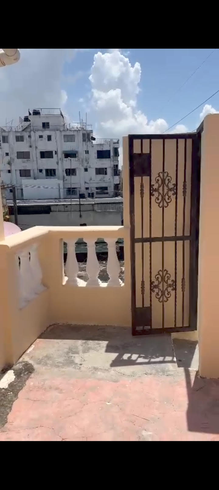 Apartamento Cerca del Barrio Chino de 4 habitaciones tiene terraza Foto 7293408-11.jpg