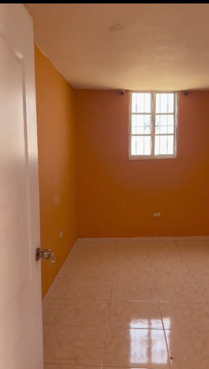 Apartamento Cerca del Barrio Chino de 4 habitaciones tiene terraza Foto 7293408-7.jpg