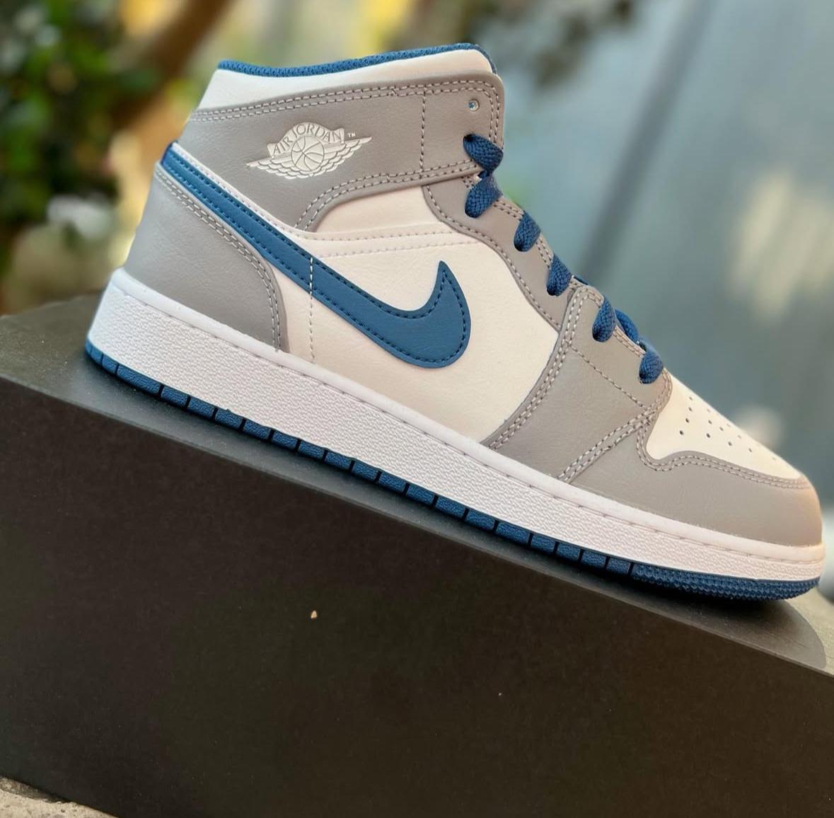 Tenis Sneakers NIKE AIR JORDAN 1 MID TRUE BLUE Original Originales Foto 7293526-4.jpg