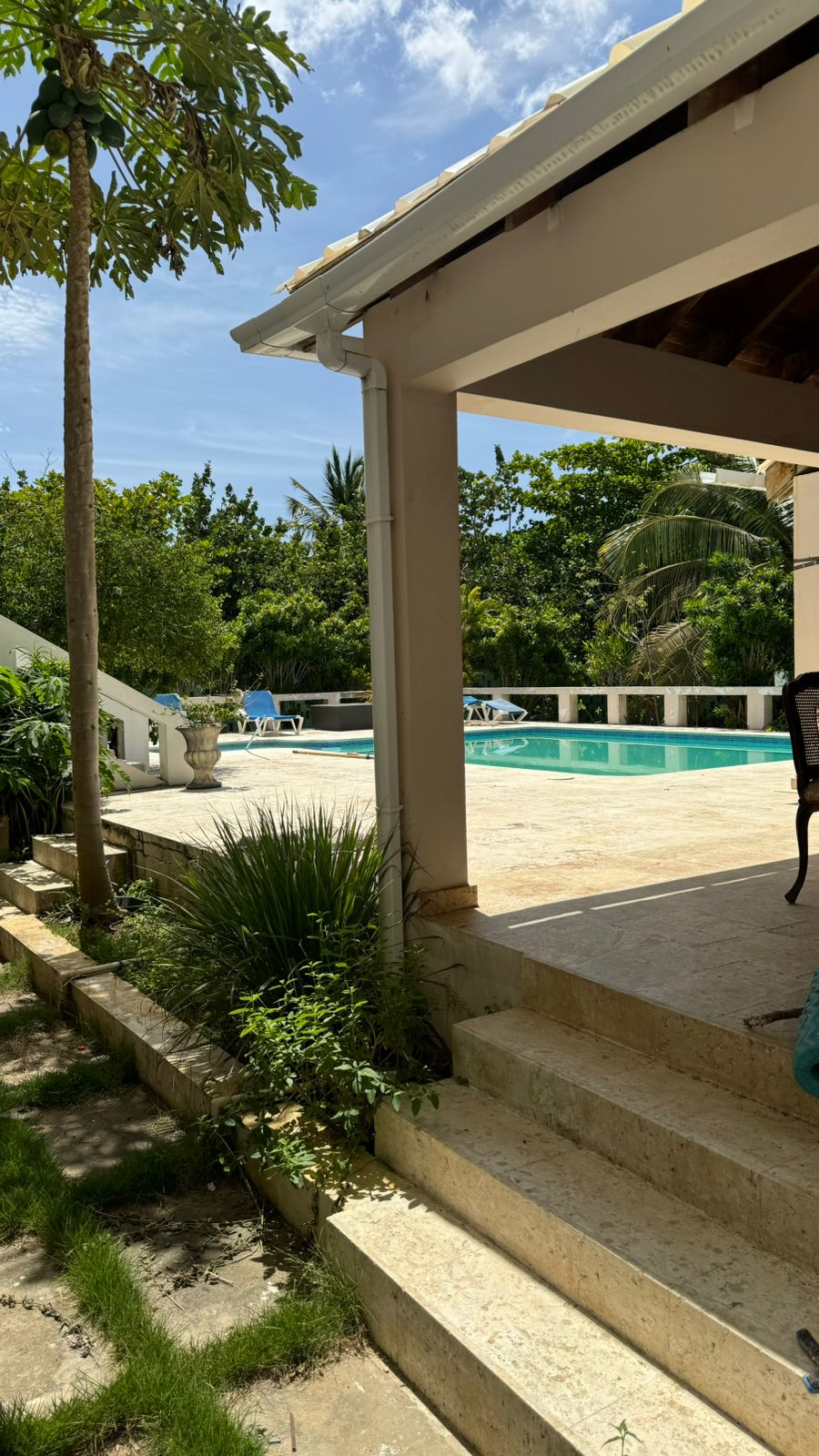 Terreno de 23000 Mts2 frente a la playa con excelente villa dentro en  Foto 7293762-3.jpg