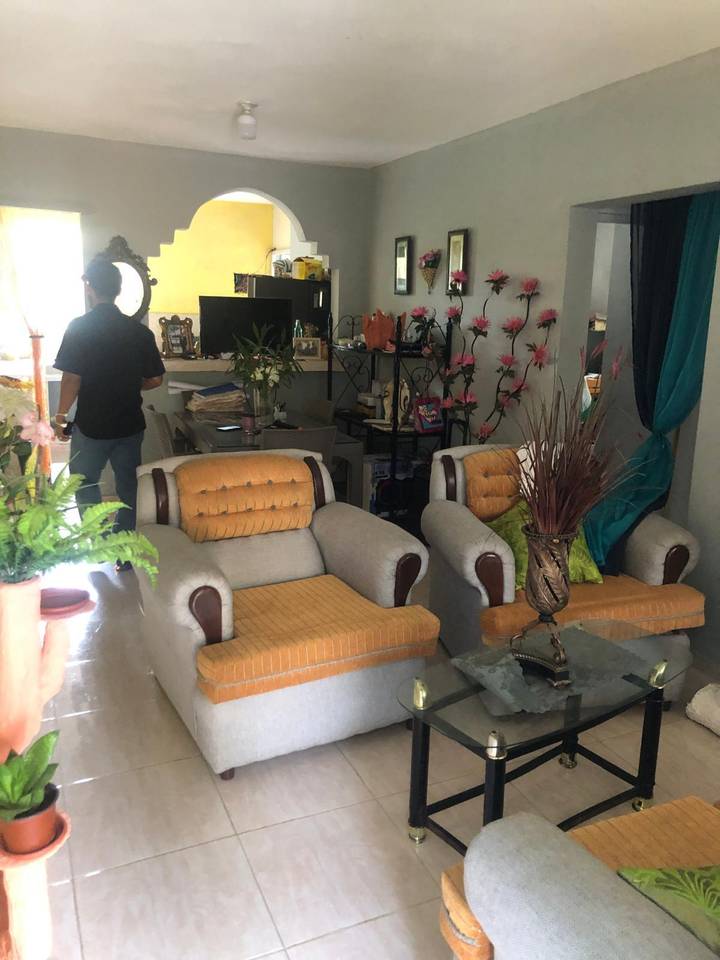 Casa en Villa Mella con amplio patio y lista para crecer Foto 7293787-4.jpg