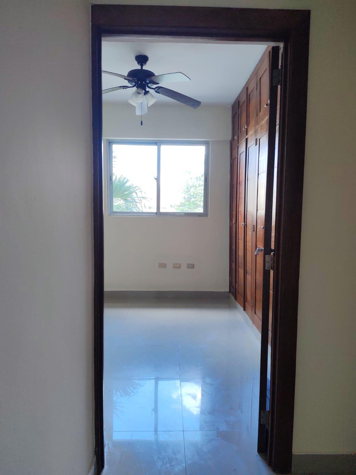 Alquilo apartamento en Gazcue Santo domingo  Foto 7293899-15.jpg