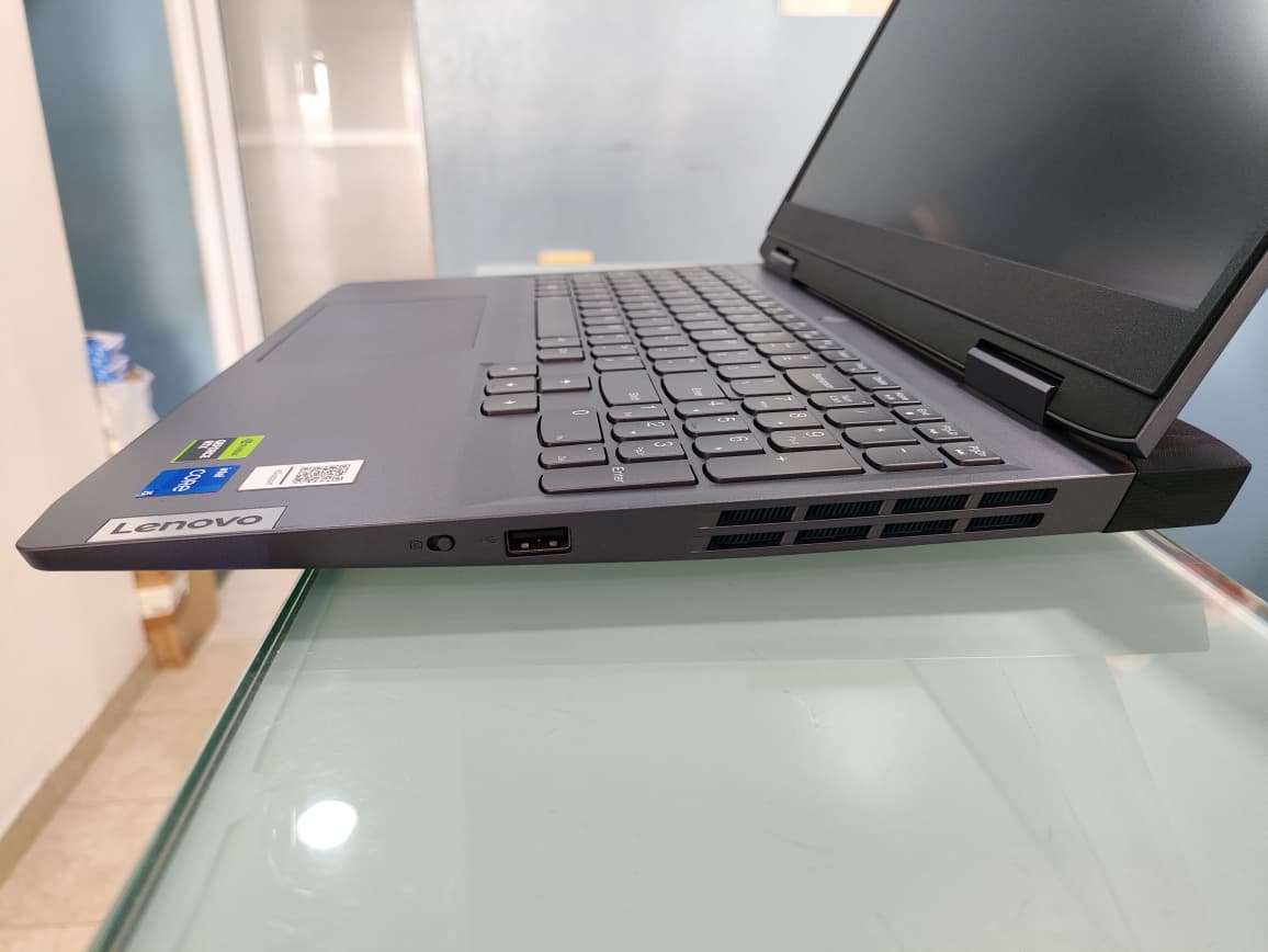 LENOVO LOQ 15IRH8 i5-12450H RTX3050 6GB 32GB 512GB W11H Foto 7293921-2.jpg