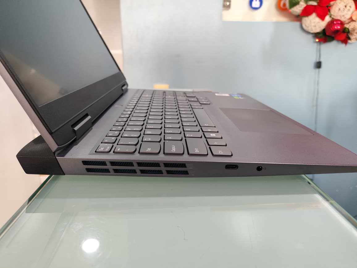 LENOVO LOQ 15IRH8 i5-12450H RTX3050 6GB 32GB 512GB W11H Foto 7293921-3.jpg