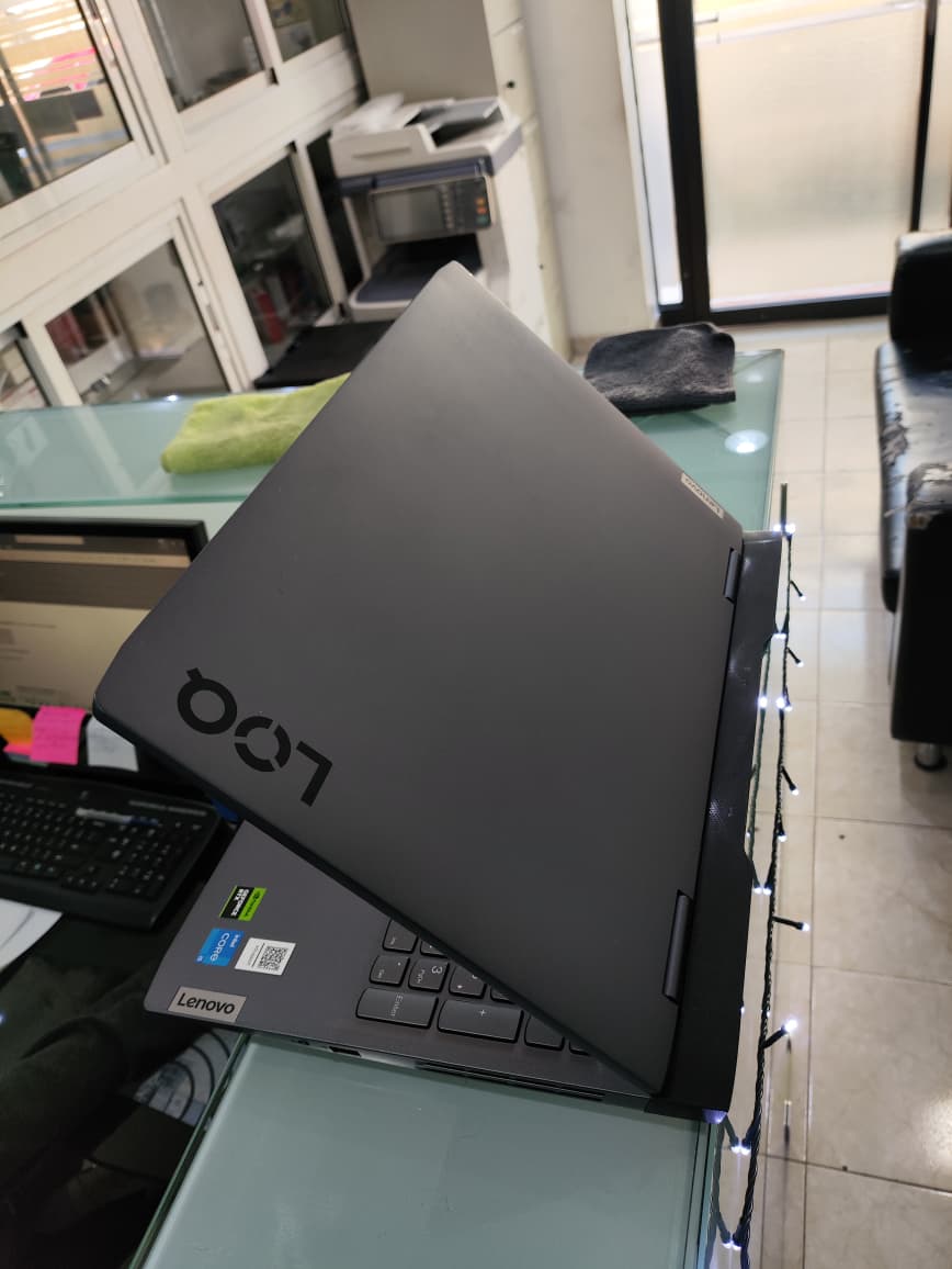 LENOVO LOQ 15IRH8 i5-12450H RTX3050 6GB 32GB 512GB W11H Foto 7293921-4.jpg