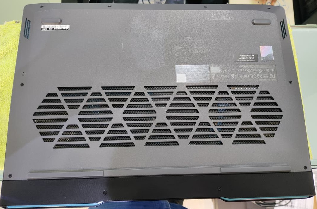 LENOVO LOQ 15IRH8 i5-12450H RTX3050 6GB 32GB 512GB W11H Foto 7293921-6.jpg