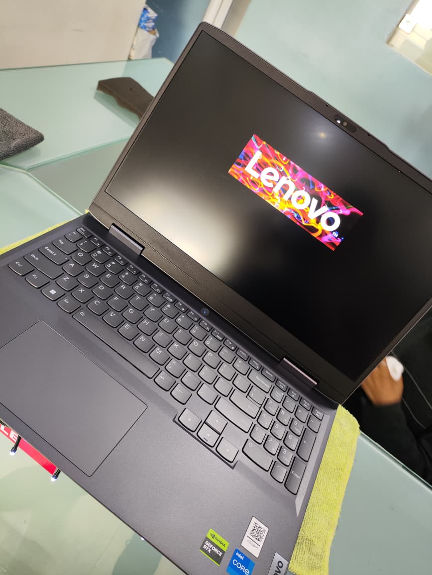 LENOVO LOQ 15IRH8 i5-12450H RTX3050 6GB 32GB 512GB W11H Foto 7293921-7.jpg