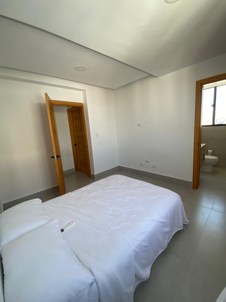 Penthouse Nuevo Amueblado en Venta en Evaristo Morales Foto 7294019-11.jpg