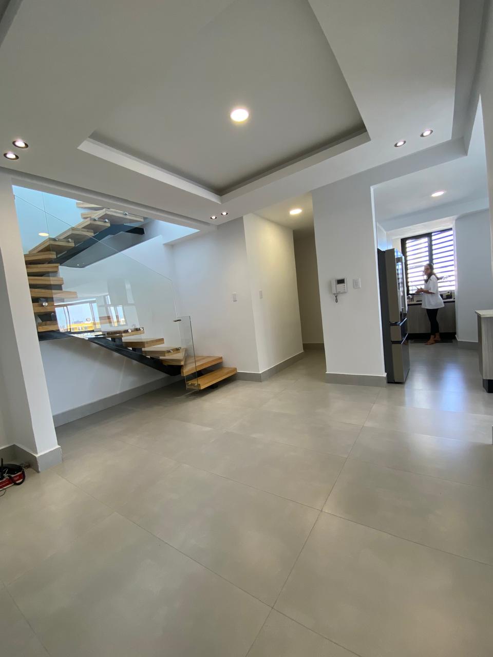 Penthouse Nuevo Amueblado en Venta en Evaristo Morales Foto 7294019-8.jpg