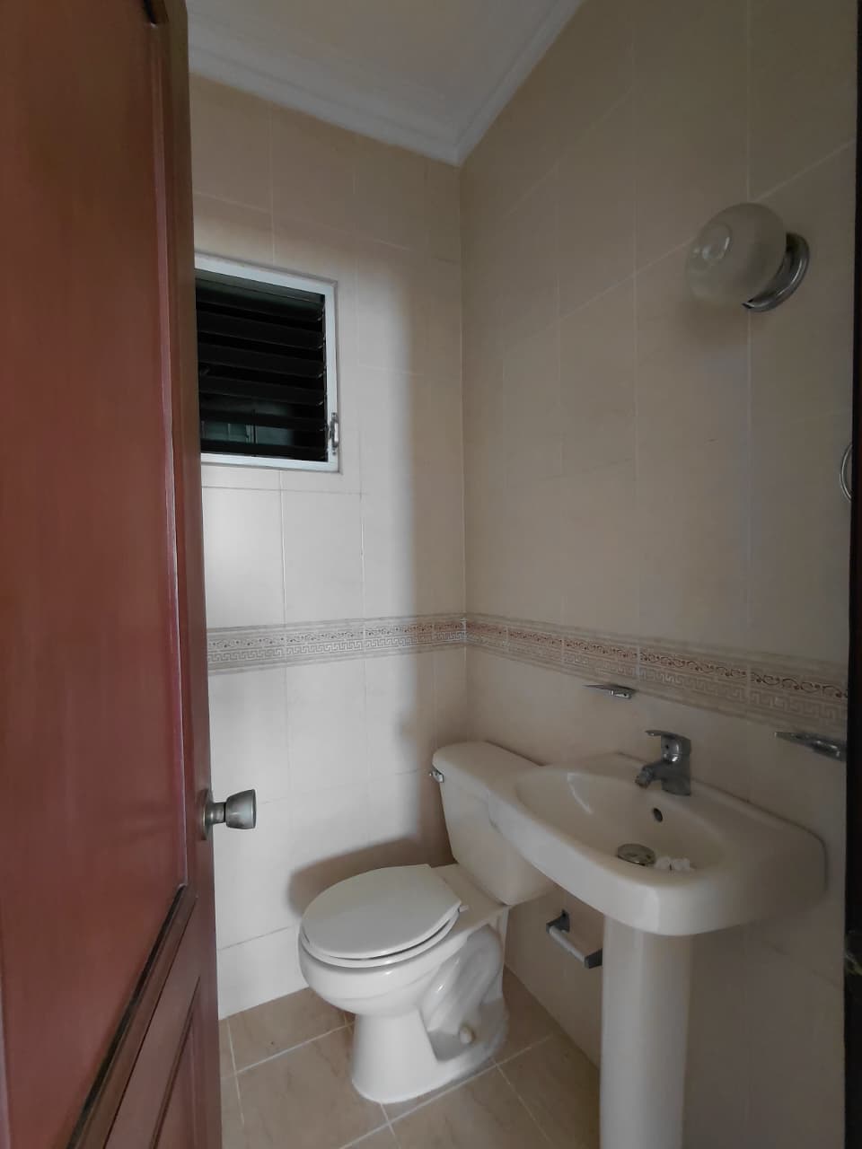 Apartamento en Alquiler  – Naco Distrito Nacional Frente al Parque de  Foto 7294038-15.jpg