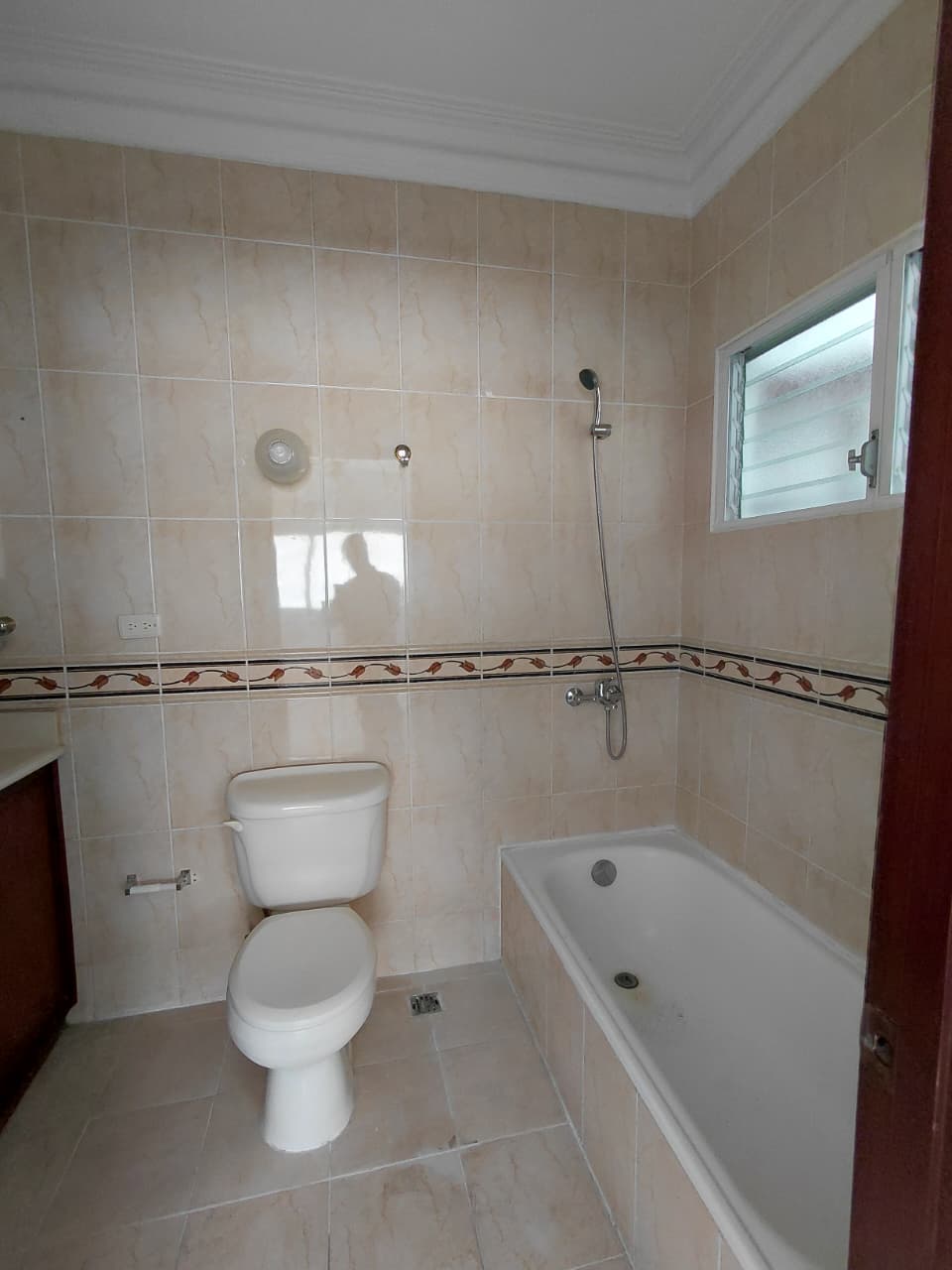 Apartamento en Alquiler  – Naco Distrito Nacional Frente al Parque de  Foto 7294038-5.jpg