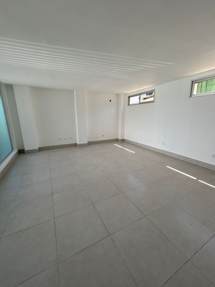 Local comercial ideal para cualquier tipo de negocio en los prados  Foto 7294444-2.jpg