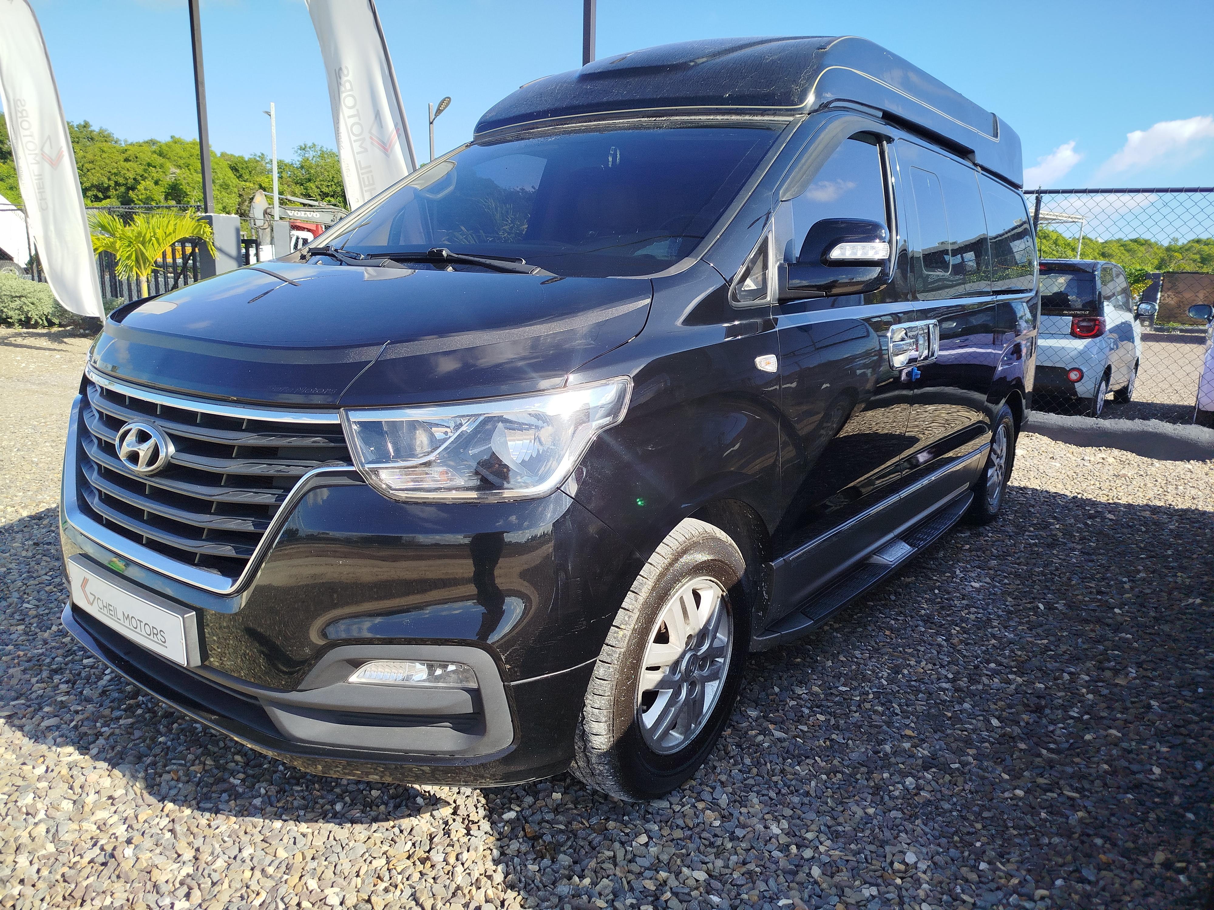 HYUNDAI STAREX TIPO LIMOSINA en La Altagracia Foto 7294748-2.jpg
