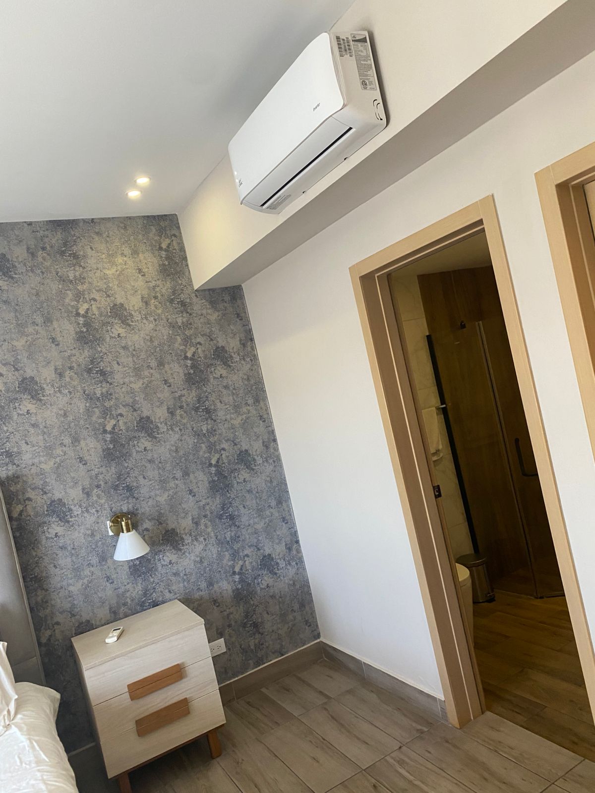 AMUEBLADO APARTAMENTO EN EXCLUSIVA TORRE PIANTINI Foto 7294758-13.jpg
