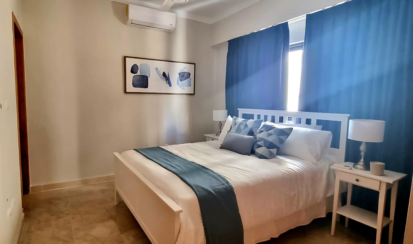 APARTAMENTO DE 1H EN EVARISTO MORALES AMUEBLADO FULL Foto 7294865-6.jpg