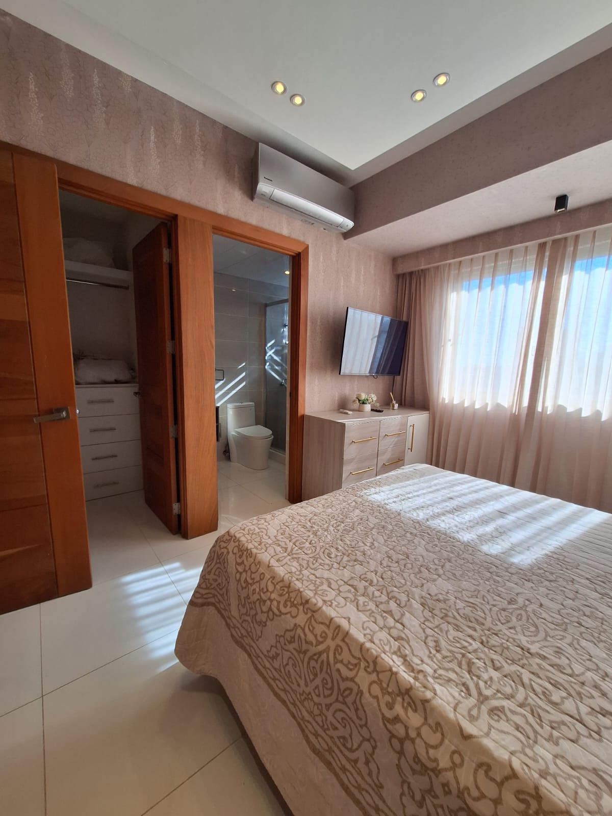 IMPERDIBLE! EXCLUSIVO APARTAMENTO AMUEBLADO EN LA JULIA  Foto 7295001-14.jpg