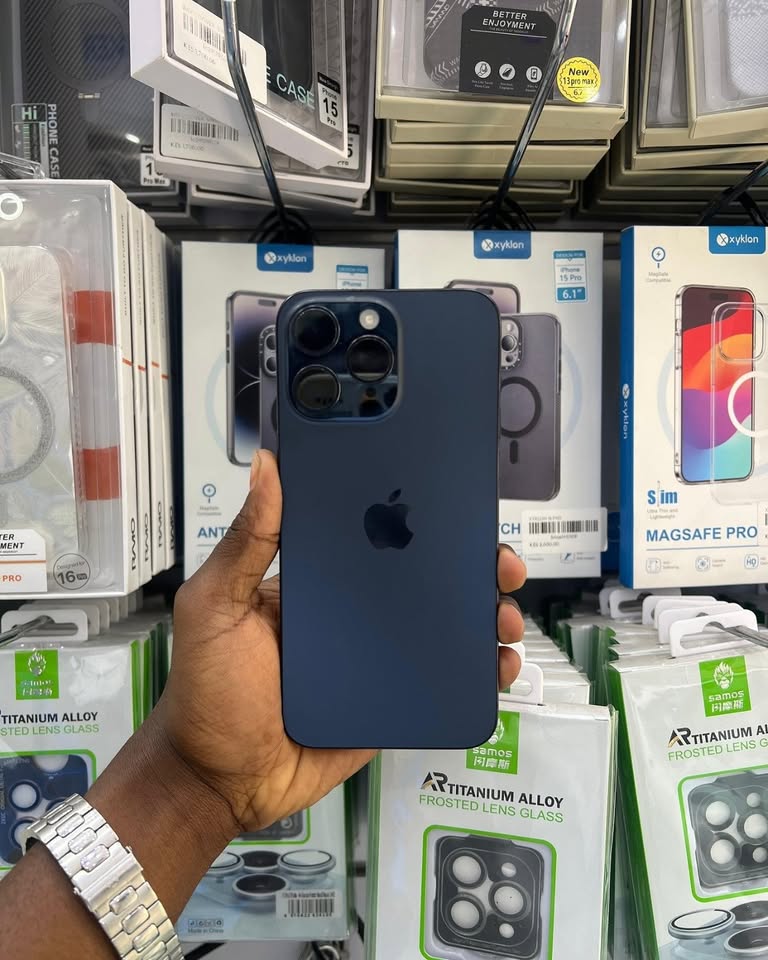 iphone 15 pro 256gb factory en Samaná Foto 7295044-4.jpg